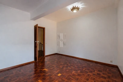 Apartamento T4 para Venda em Marvila, Ribeira Santarém, São Salvador, São Nicolau