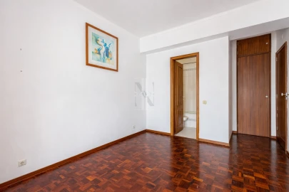 Apartamento T4 para Venda em Marvila, Ribeira Santarém, São Salvador, São Nicolau