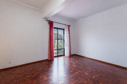 Apartamento T4 para Venda em Marvila, Ribeira Santarém, São Salvador, São Nicolau