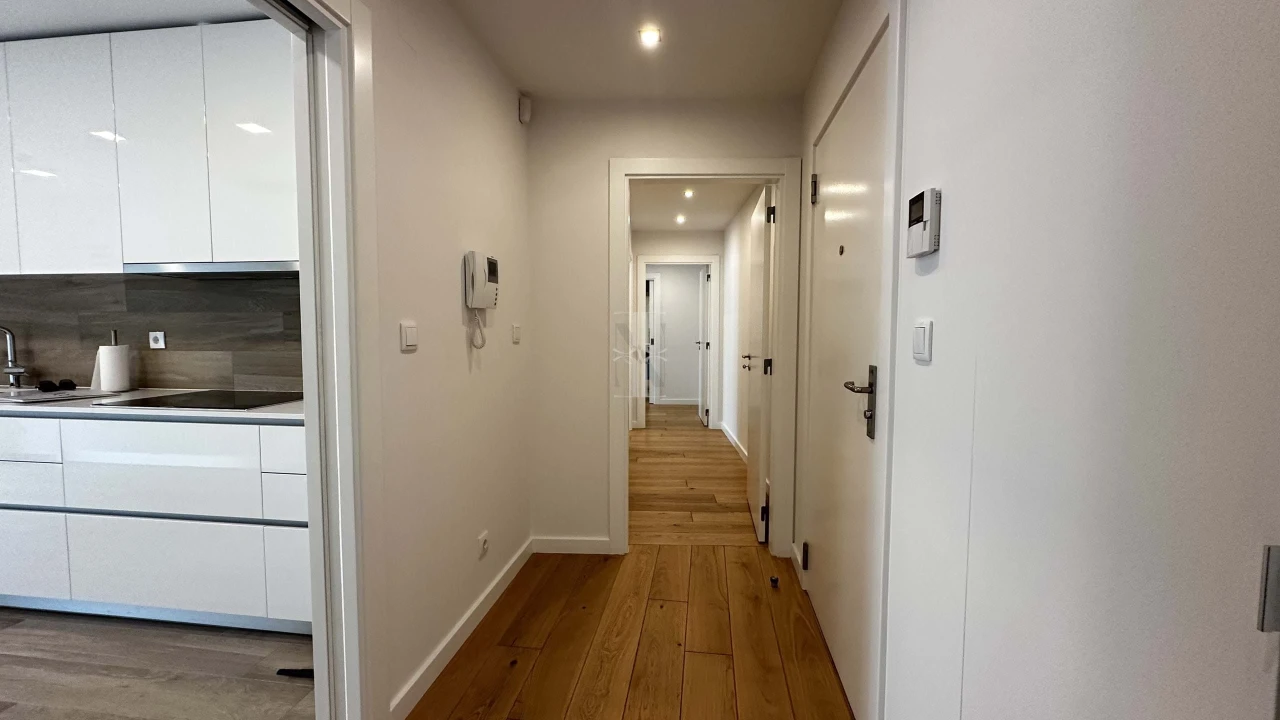 Apartamento T2 para Arrendamento em Lumiar Foto 11