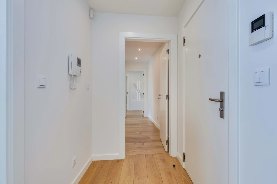 Apartamento T2 para Arrendamento em Lumiar Foto 16