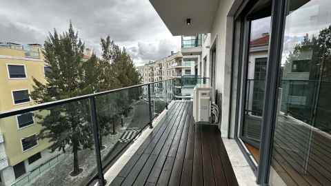 Apartamento T2 para Arrendamento em Lumiar