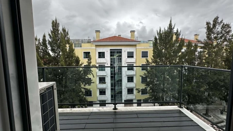 Apartamento T2 para Arrendamento em Lumiar