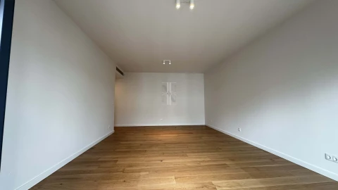 Apartamento T2 para Arrendamento em Lumiar