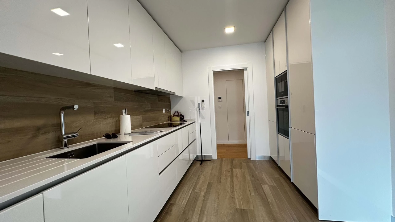 Apartamento T2 para Arrendamento em Lumiar Foto 7