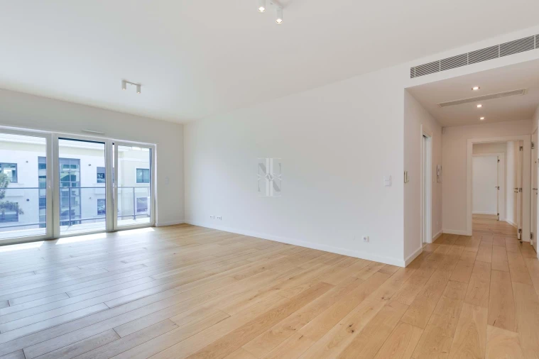 Apartamento T2 para Arrendamento em Lumiar Foto 6