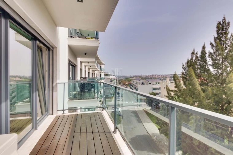 Apartamento T2 para Arrendamento em Lumiar Foto 10