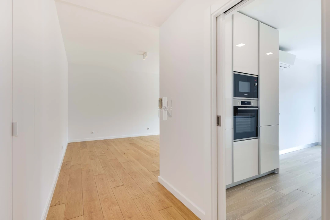 Apartamento T2 para Arrendamento em Lumiar Foto 4