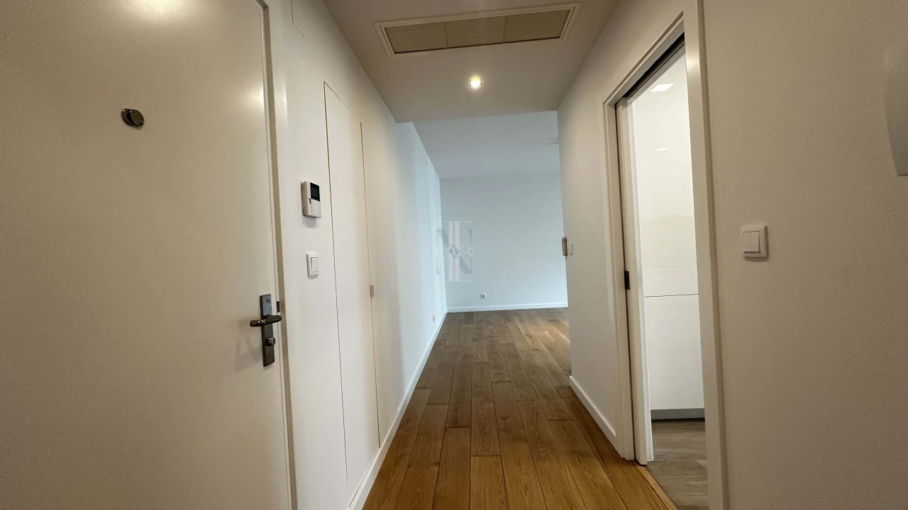 Apartamento T2 para Arrendamento em Lumiar Foto 4