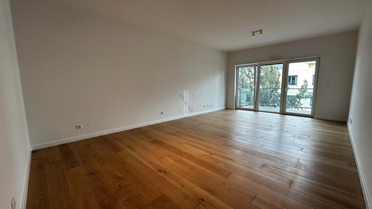 Apartamento T2 para Arrendamento em Lumiar Foto 8