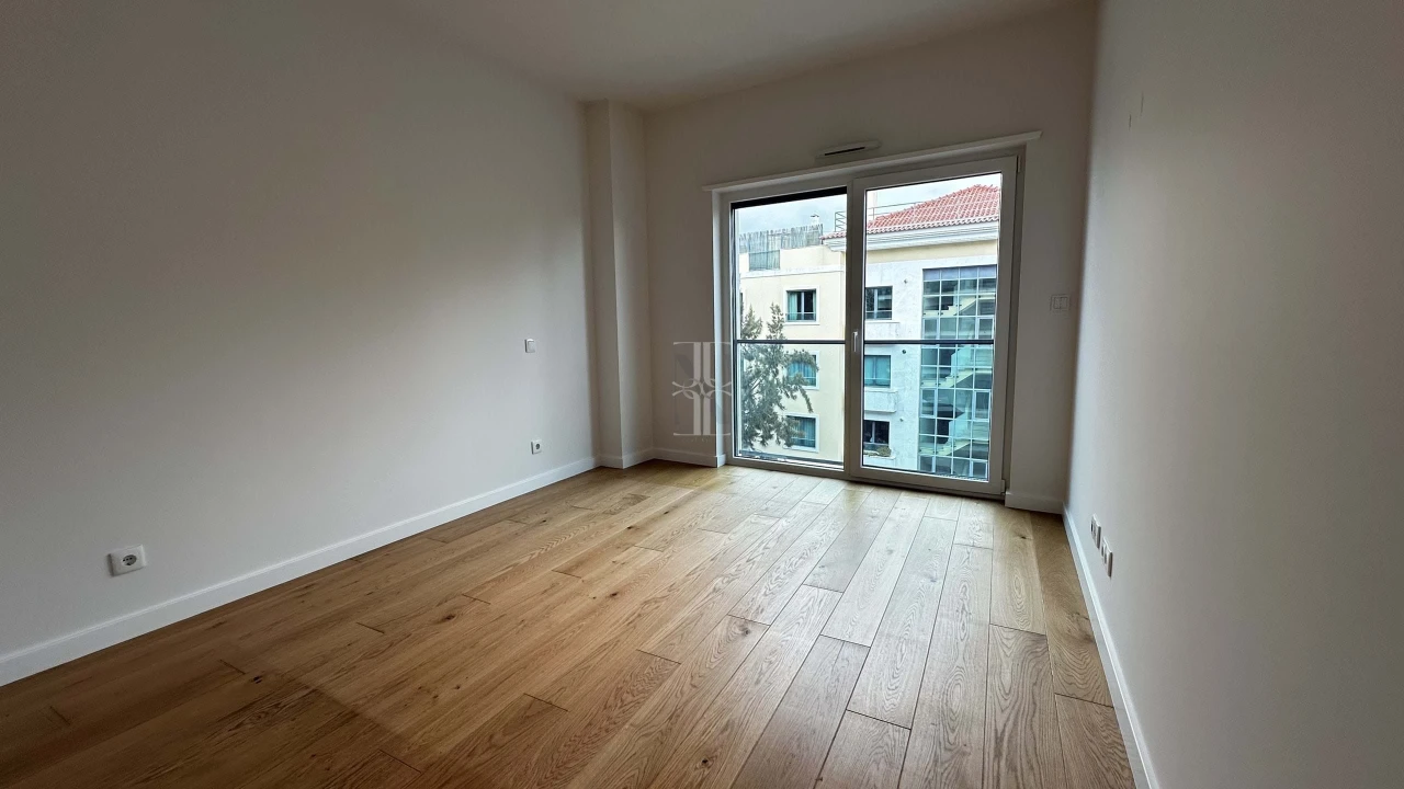 Apartamento T2 para Arrendamento em Lumiar Foto 12