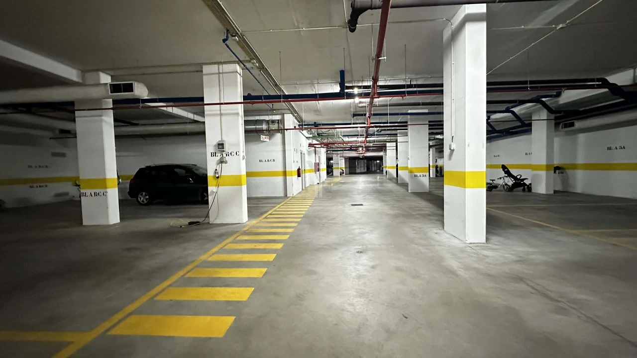 Apartamento T2 para Arrendamento em Lumiar Foto 19