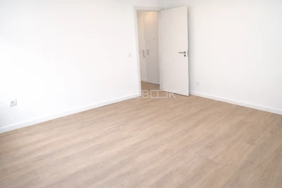 Apartamento T2 para Venda em Algueirão-Mem Martins