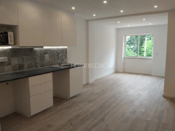 Apartamento T2 para Venda em Algueirão-Mem Martins