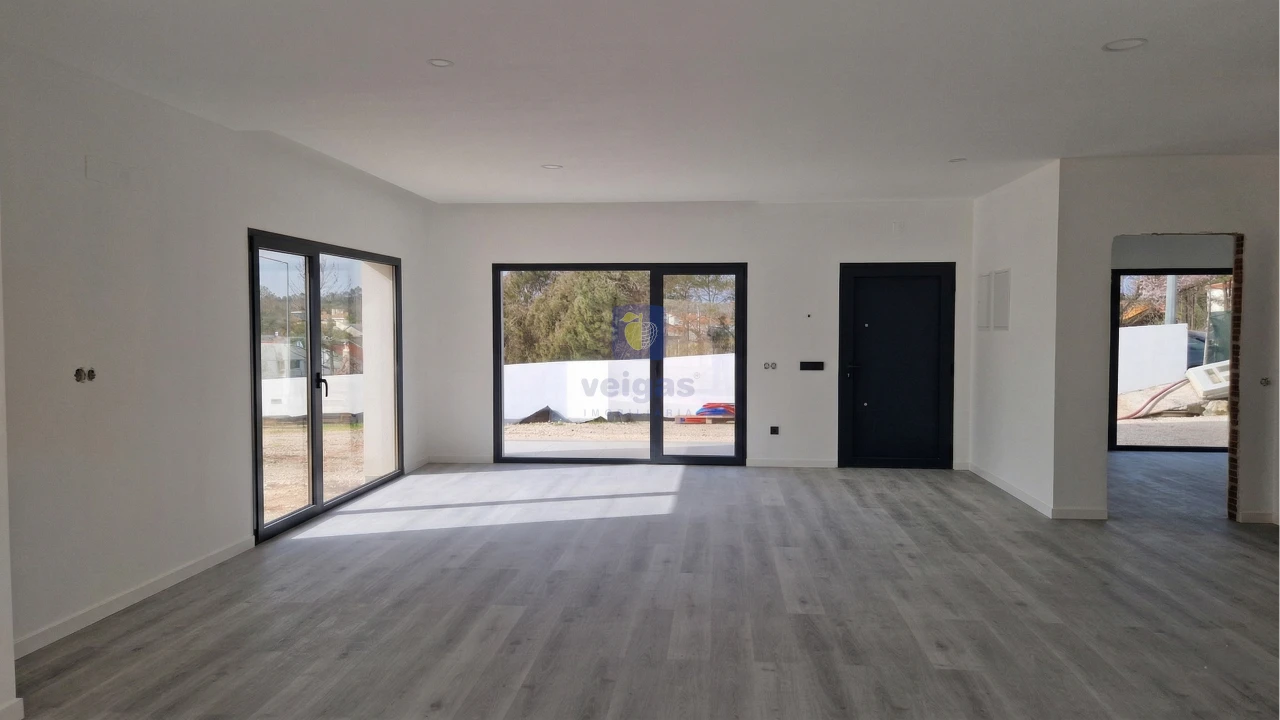 Moradia T4 para Venda em Ansião Foto 1