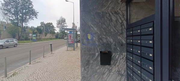 Apartamento T3 para Venda em Benfica