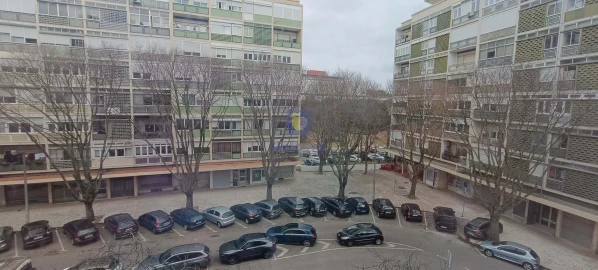 Apartamento T3 para Venda em Benfica
