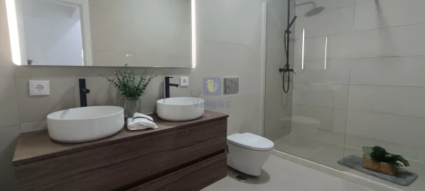 Apartamento T3 para Venda em Benfica