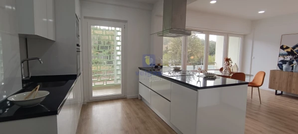 Apartamento T3 para Venda em Benfica