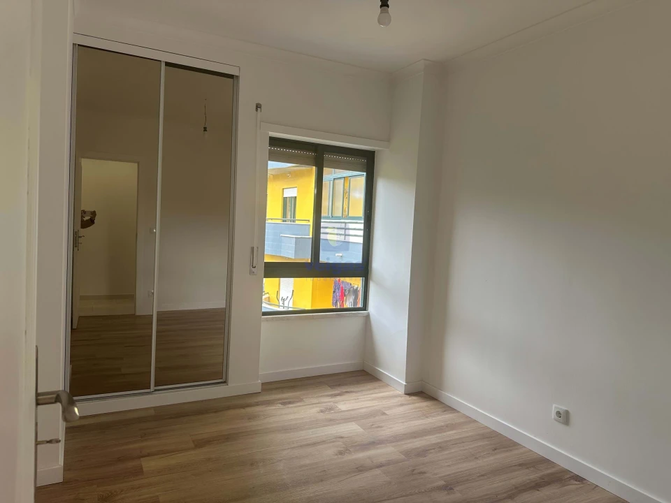 Apartamento T3 para Venda em Laranjeiro e Feijó Foto 7