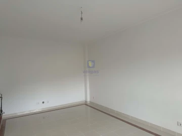 Apartamento T3 para Venda em Laranjeiro e Feijó