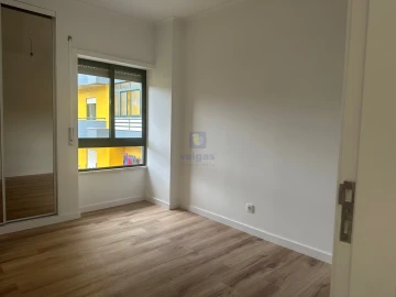 Apartamento T3 para Venda em Laranjeiro e Feijó