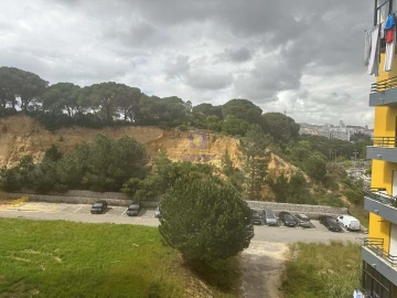 Apartamento T3 para Venda em Laranjeiro e Feijó