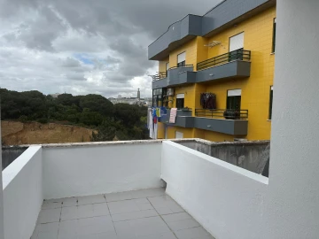 Apartamento T3 para Venda em Laranjeiro e Feijó