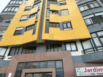 Apartamento T3 para Venda em Laranjeiro e Feijó