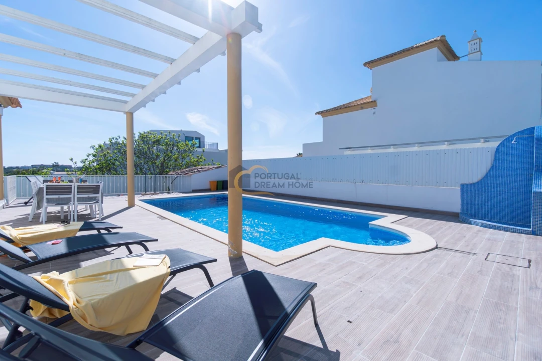 Moradia T3 para Venda em Guia Foto 26