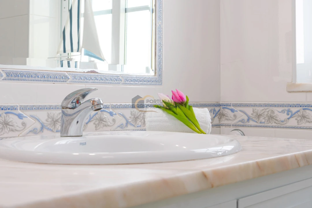 Moradia T3 para Venda em Guia Foto 19