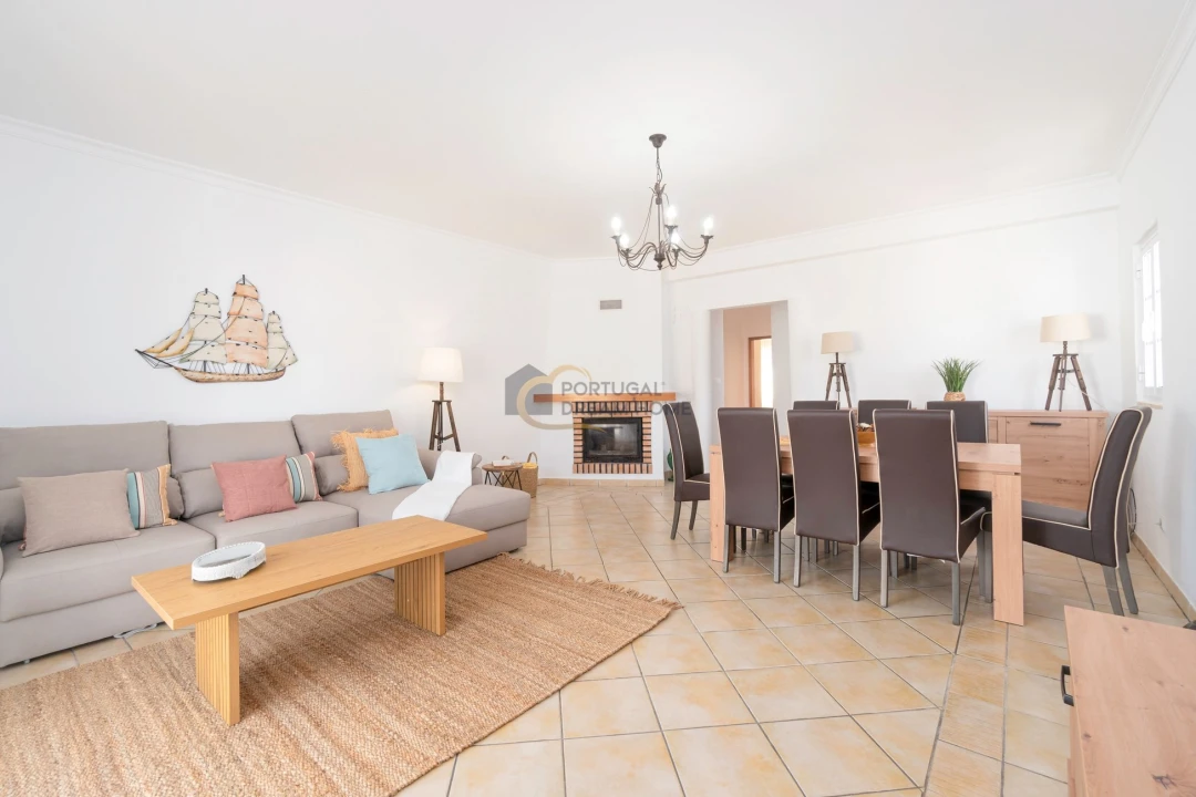 Moradia T3 para Venda em Guia Foto 9