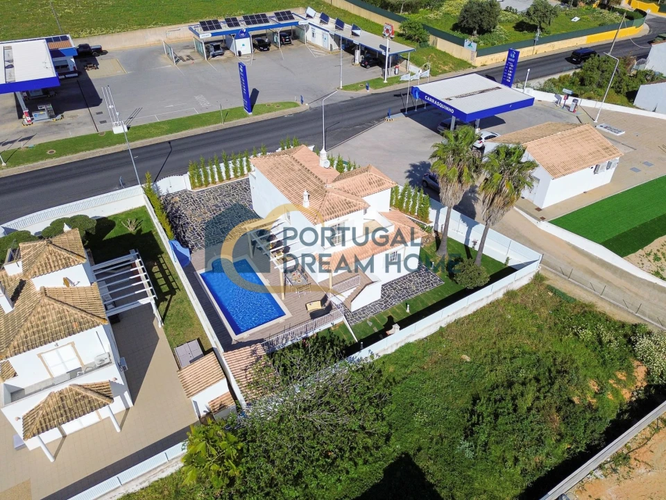 Moradia T3 para Venda em Guia Foto 42