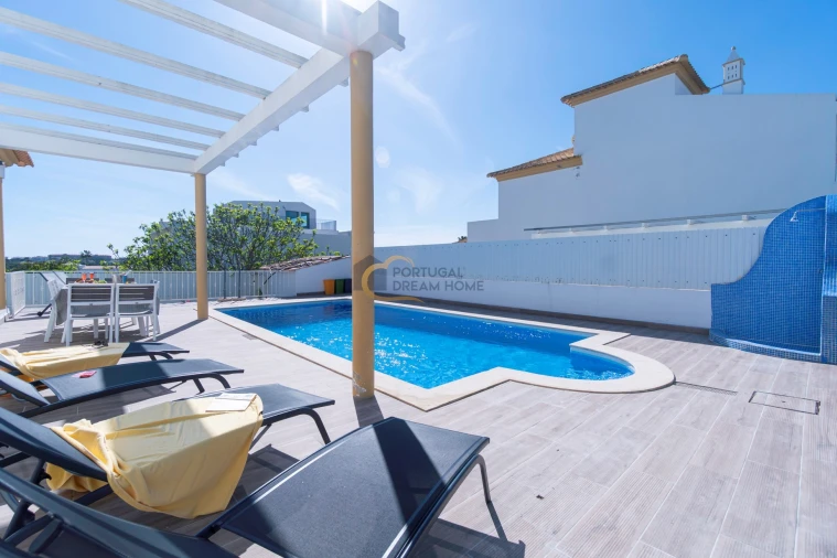 Moradia T3 para Venda em Guia Foto 26