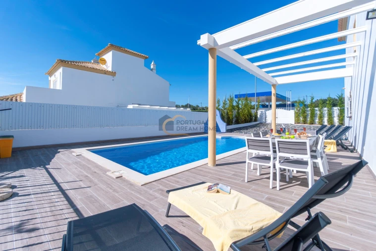 Moradia T3 para Venda em Guia Foto 24