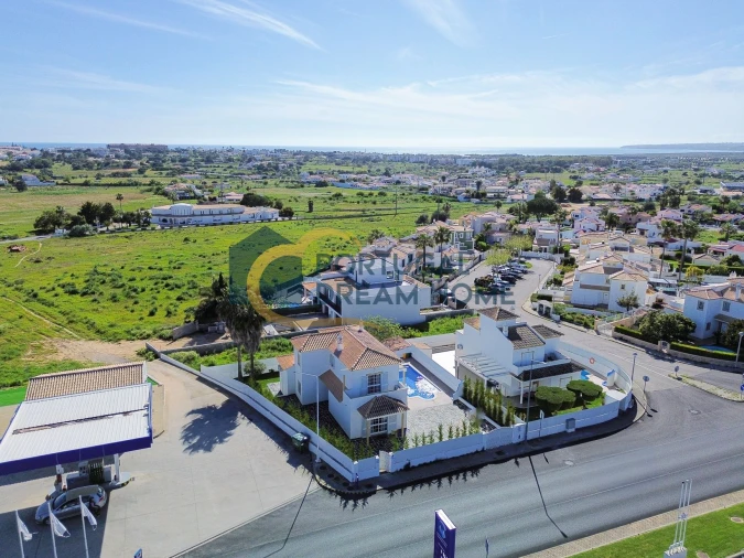 Moradia T3 para Venda em Guia Foto 40
