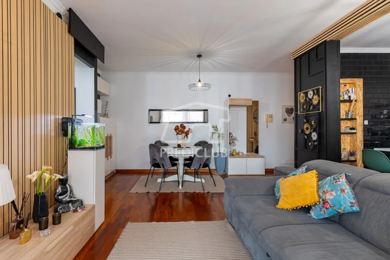 Apartamento T2 para Venda em Caniço Foto 3