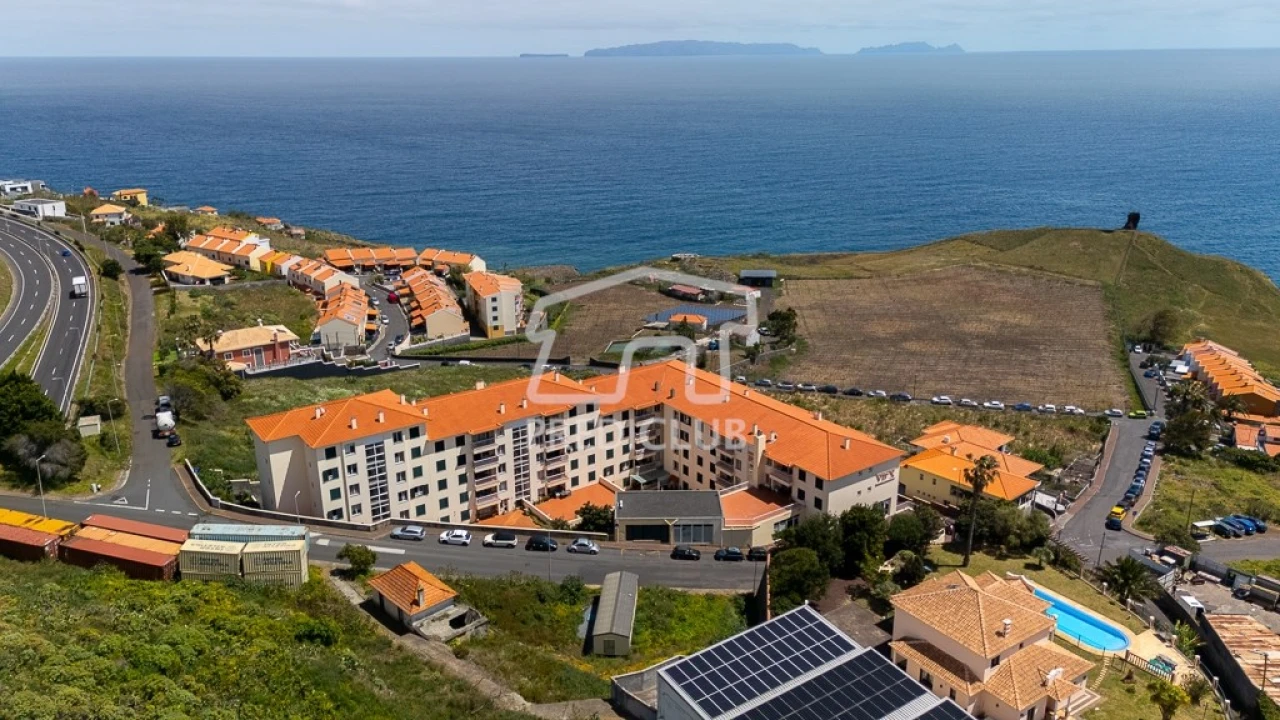 Apartamento T2 para Venda em Caniço Foto 19