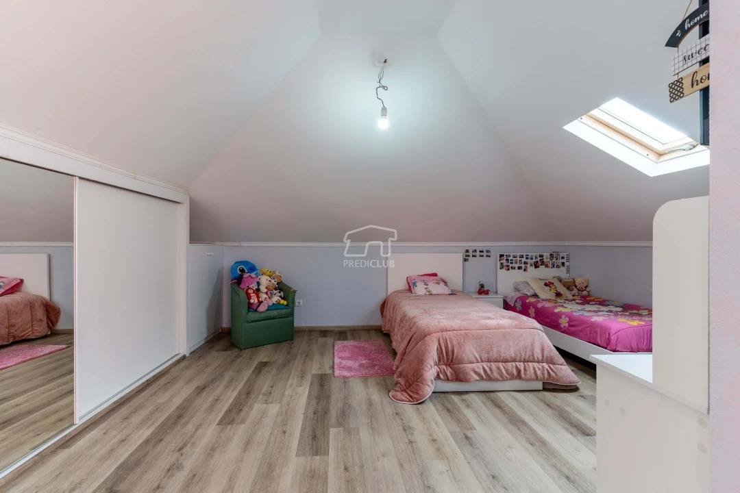 Moradia T2 para Venda em Santa Cruz Foto 8