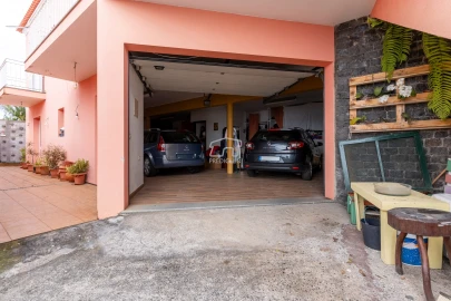 Moradia T2 para Venda em Santa Cruz