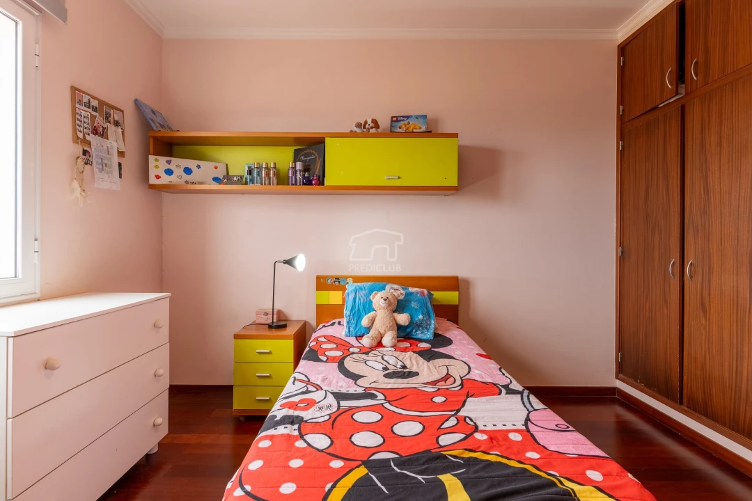 Moradia T2 para Venda em Santa Cruz Foto 18