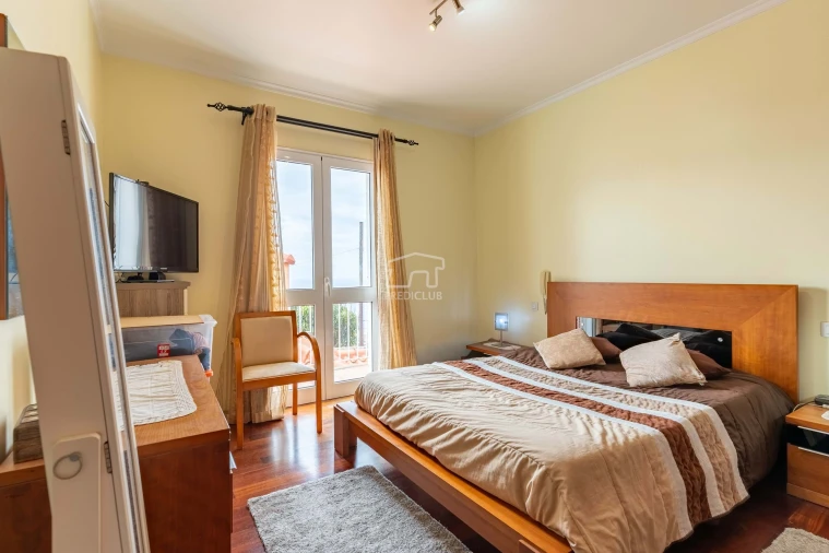 Moradia T2 para Venda em Santa Cruz Foto 21