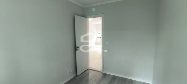 Apartamento T2 para Venda em Benfica