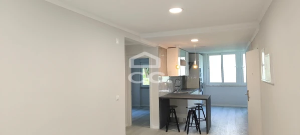 Apartamento T2 para Venda em Benfica