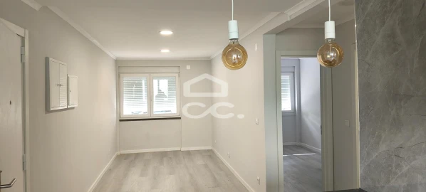 Apartamento T2 para Venda em Benfica