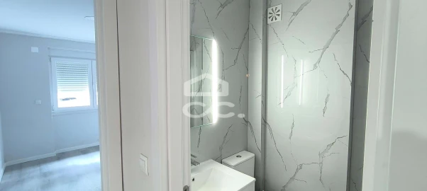Apartamento T2 para Venda em Benfica