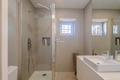 Moradia T5 para Venda em Agualva e Mira-Sintra