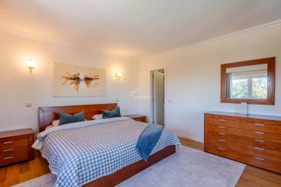 Moradia T5 para Venda em Agualva e Mira-Sintra