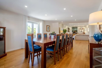 Moradia T5 para Venda em Agualva e Mira-Sintra