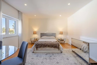 Moradia T5 para Venda em Agualva e Mira-Sintra